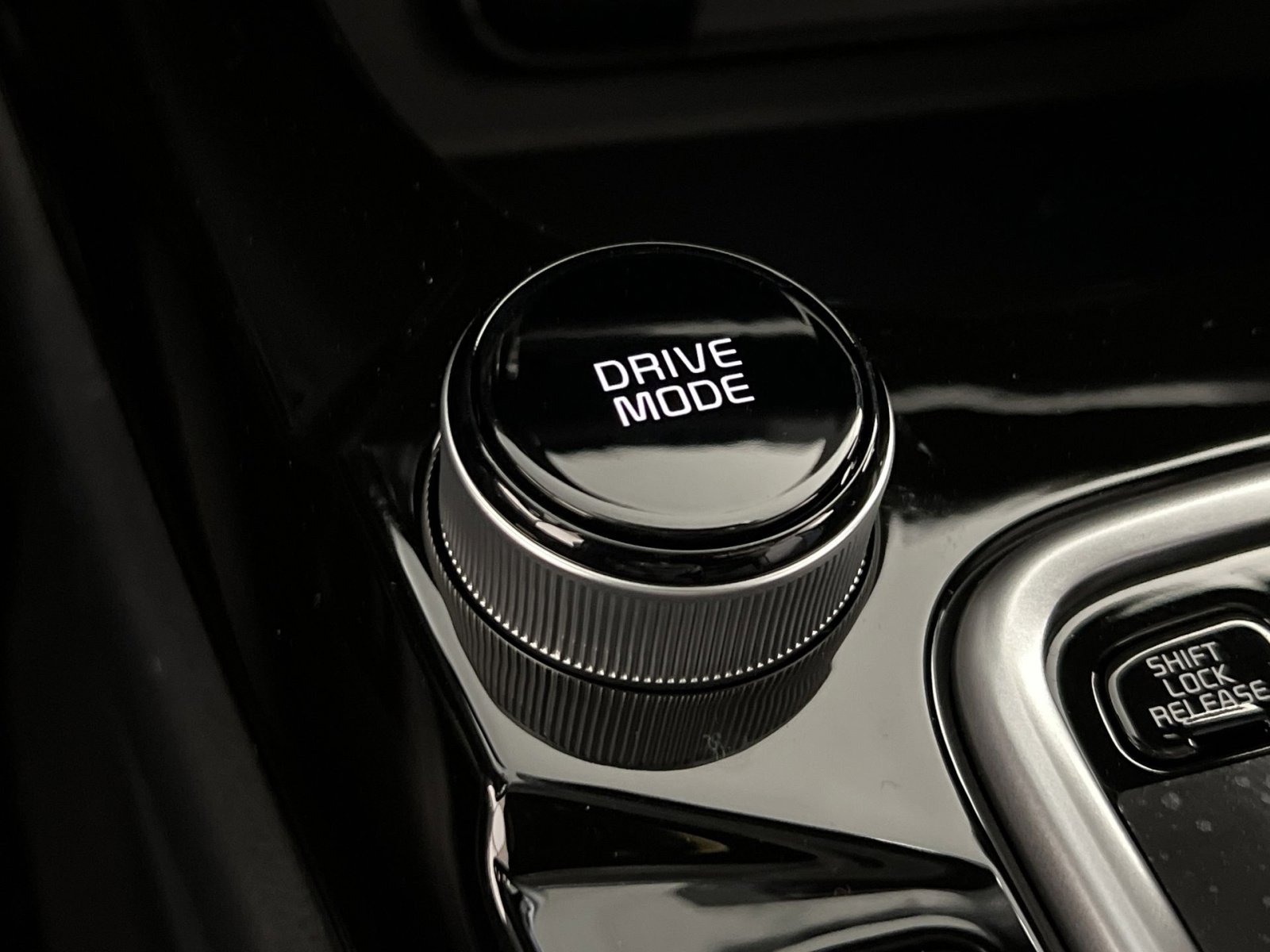 New 2026 Kia Seltos SX image 32