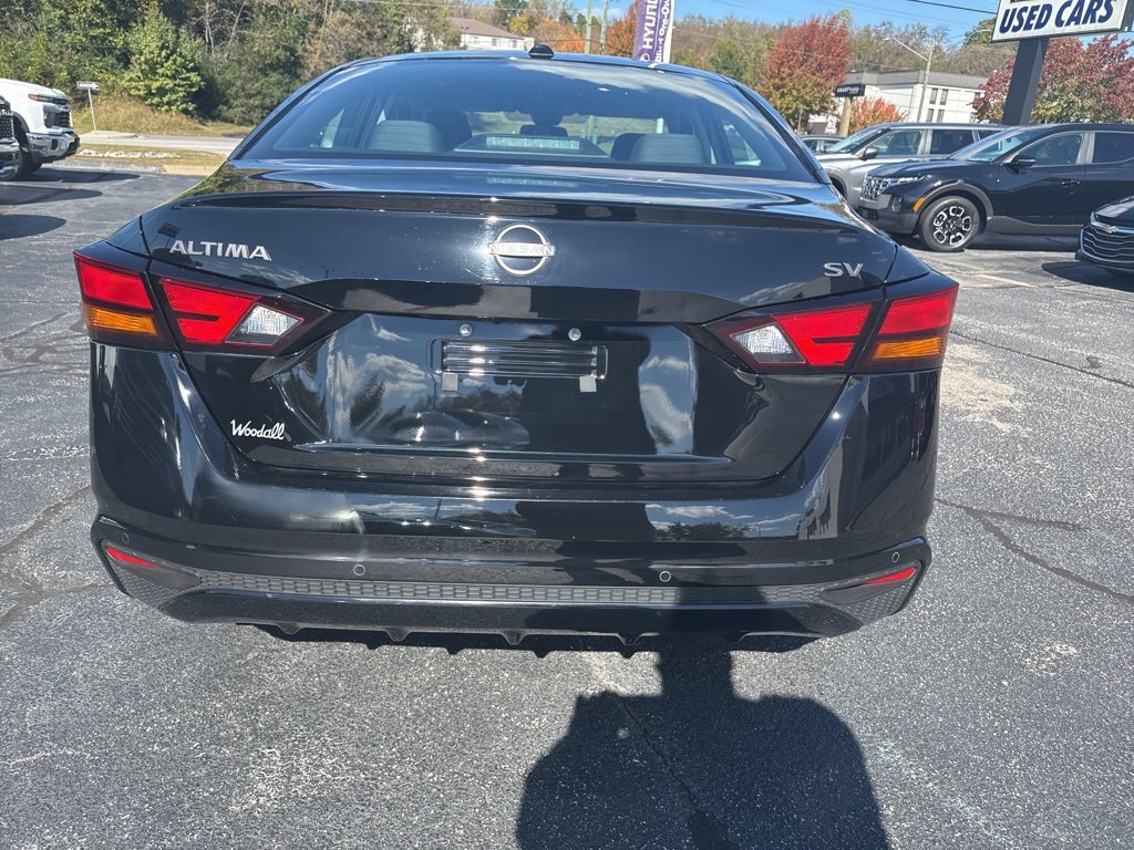 Used 2024 Nissan Altima 2.5 SV image 5