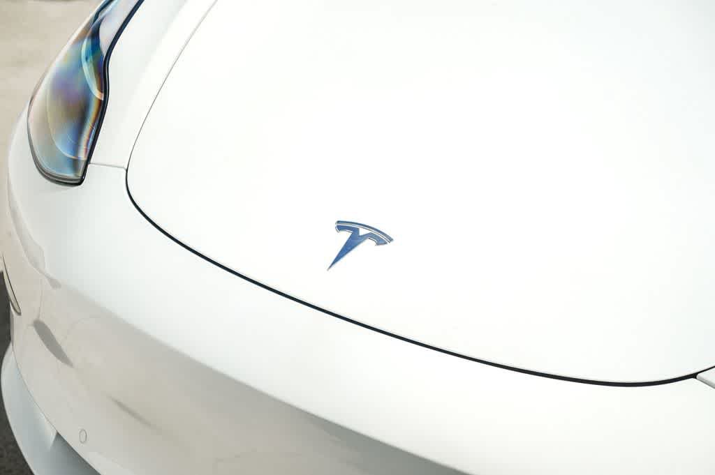 Used 2022 Tesla Model 3 Long Range AWD/4WD image 9