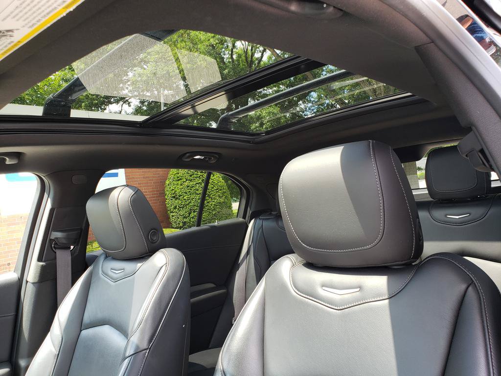 Used 2019 Cadillac XT4 Premium Luxury w/ Enhanced Visibility Package AWD/4WD image 10