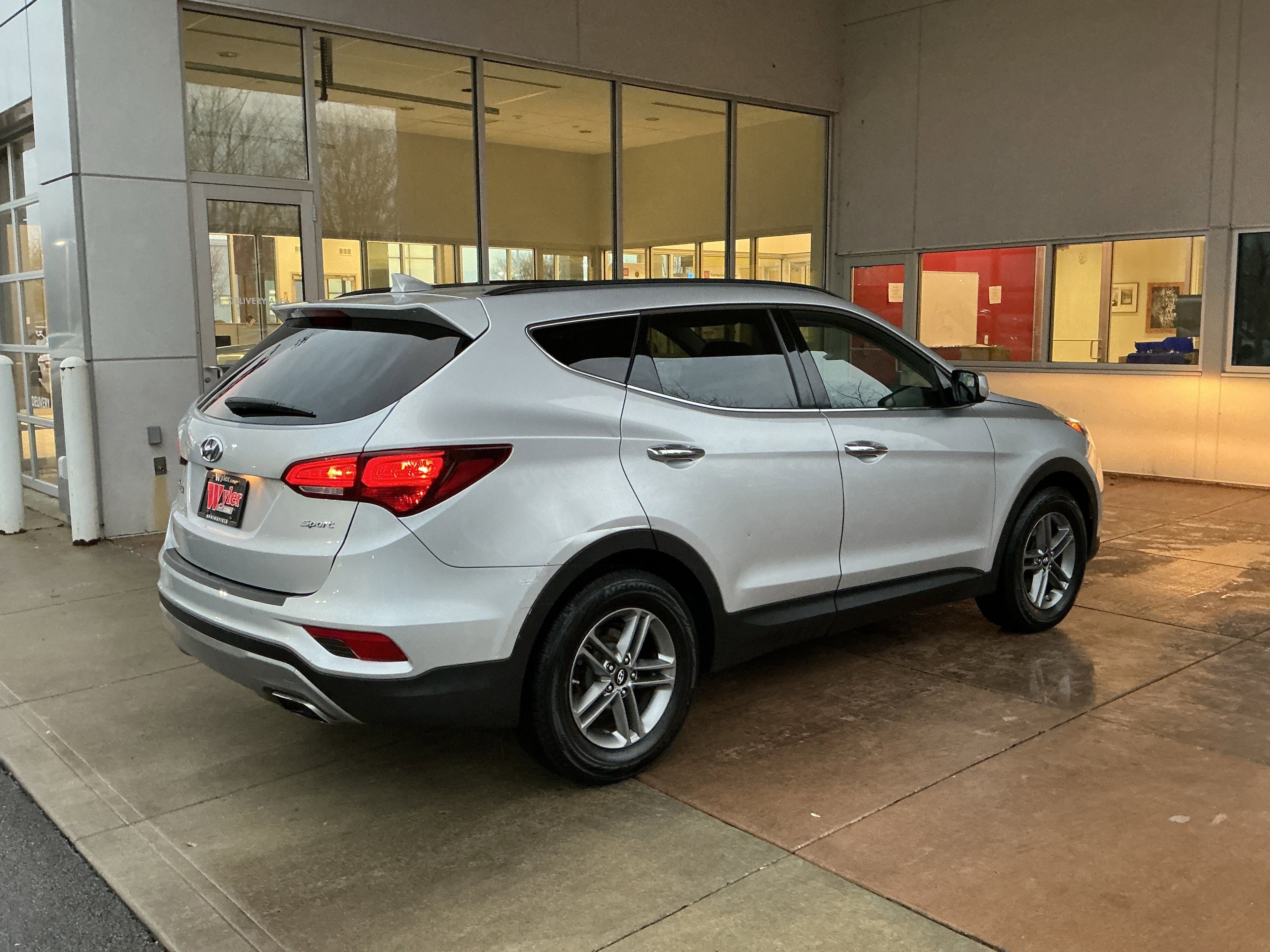 Used 2017 Hyundai Santa Fe Sport image 22