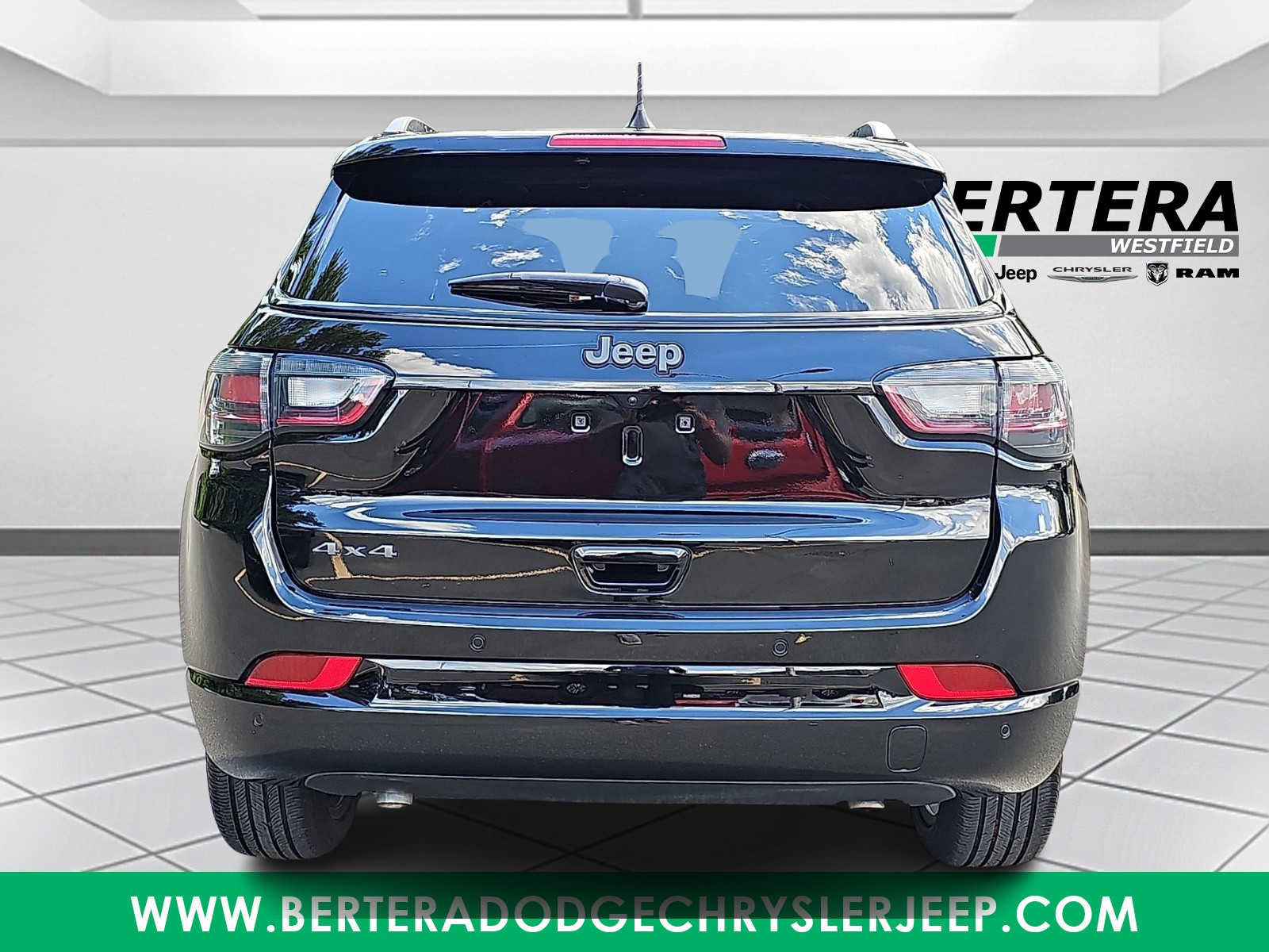 Used 2025 Jeep Compass Limited w/ High Altitude Package AWD/4WD image 5