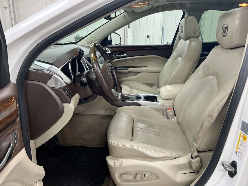 Used 2012 Cadillac SRX Luxury image 19