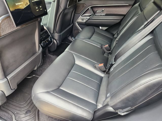 Used 2025 Land Rover Range Rover Autobiography AWD/4WD image 32