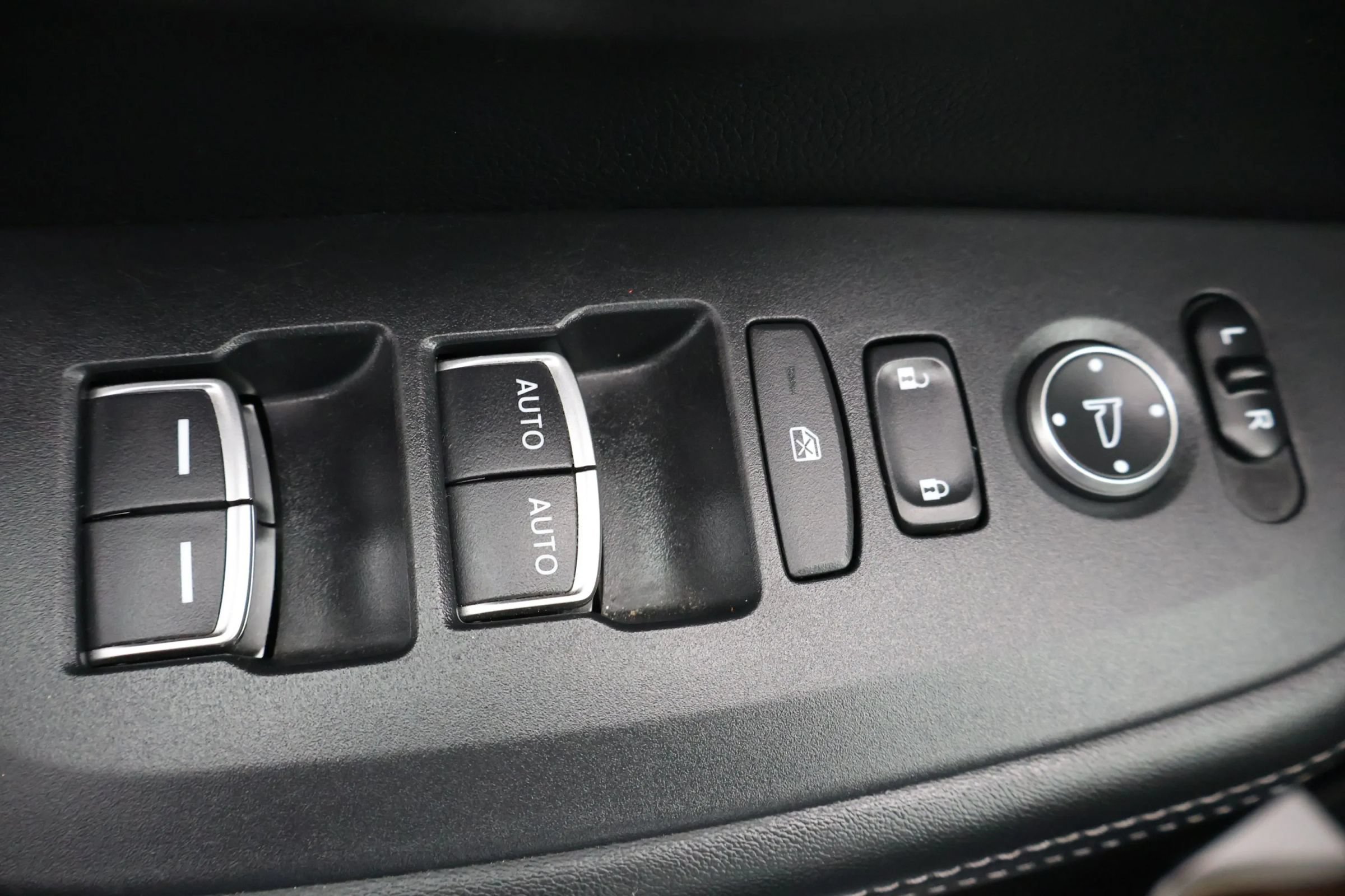Used 2023 Honda HR-V EX-L image 22
