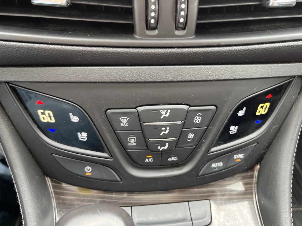 Used 2020 Buick Envision Premium w/ LPO, Interior Luxury Package image 20