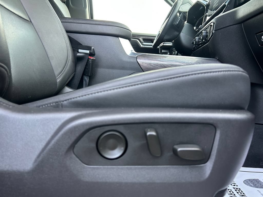 Used 2024 Chevrolet Silverado 1500 LTZ AWD/4WD image 24