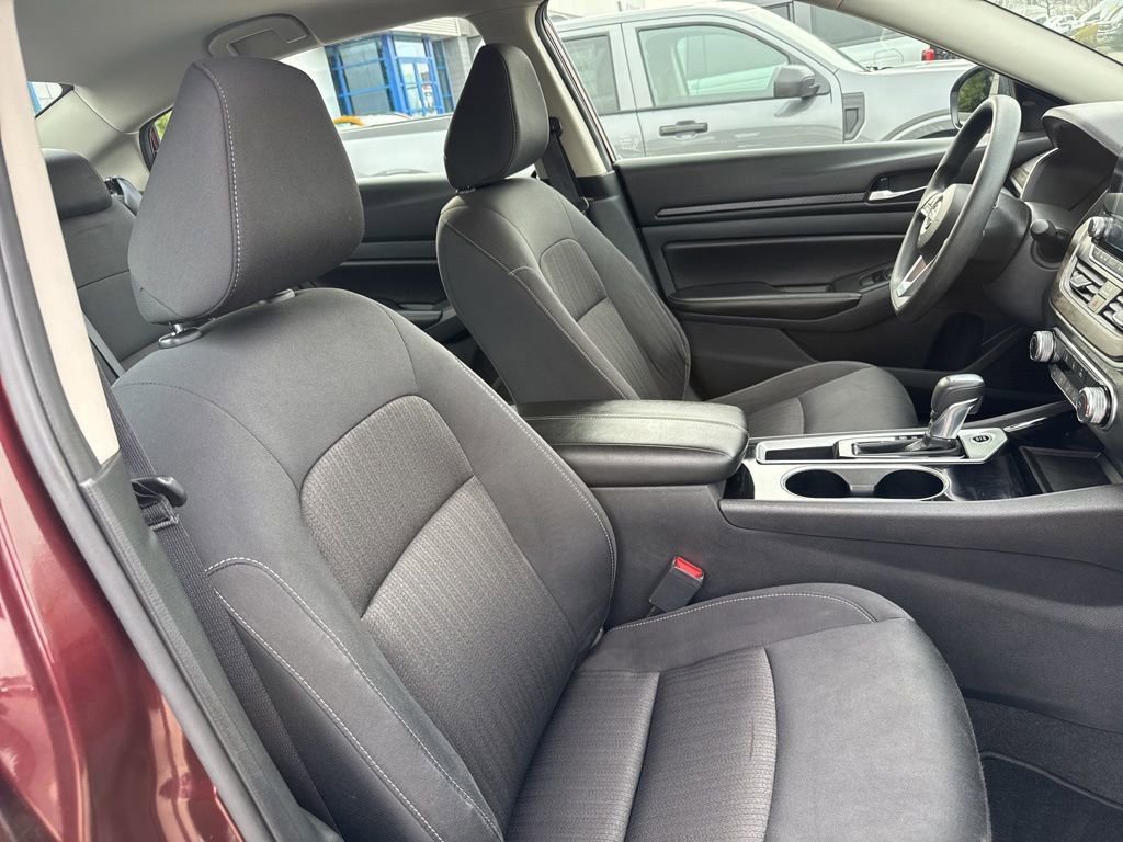 Used 2024 Nissan Altima 2.5 SV image 28