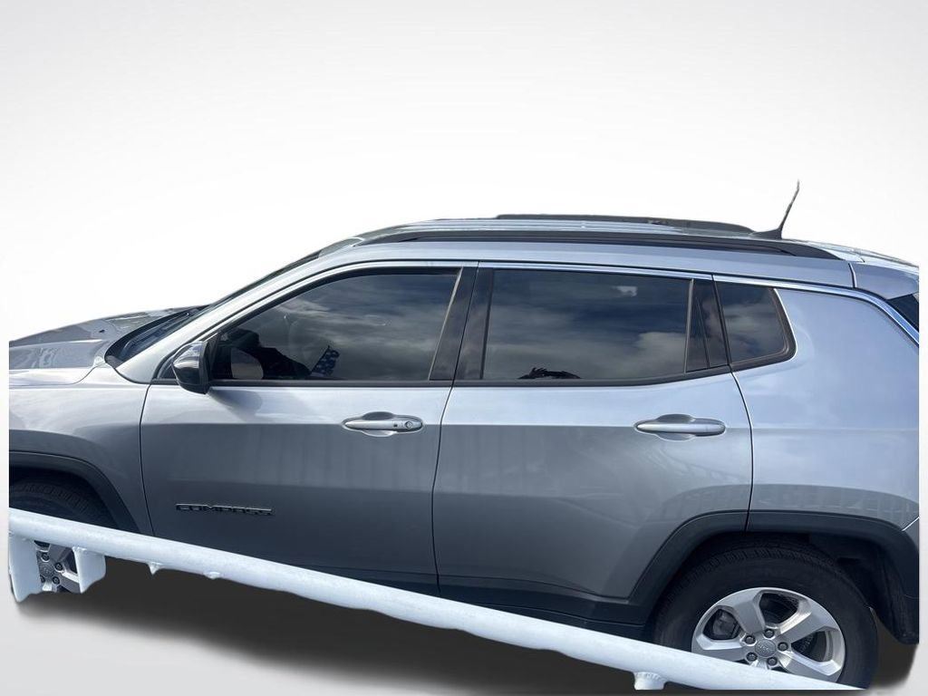 Used 2022 Jeep Compass Latitude image 13