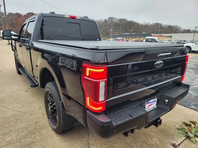 Used 2022 Ford F350 Lariat w/ Black Appearance Package image 4