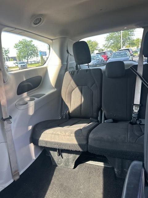 Used 2018 Chrysler Pacifica LX FWD image 8