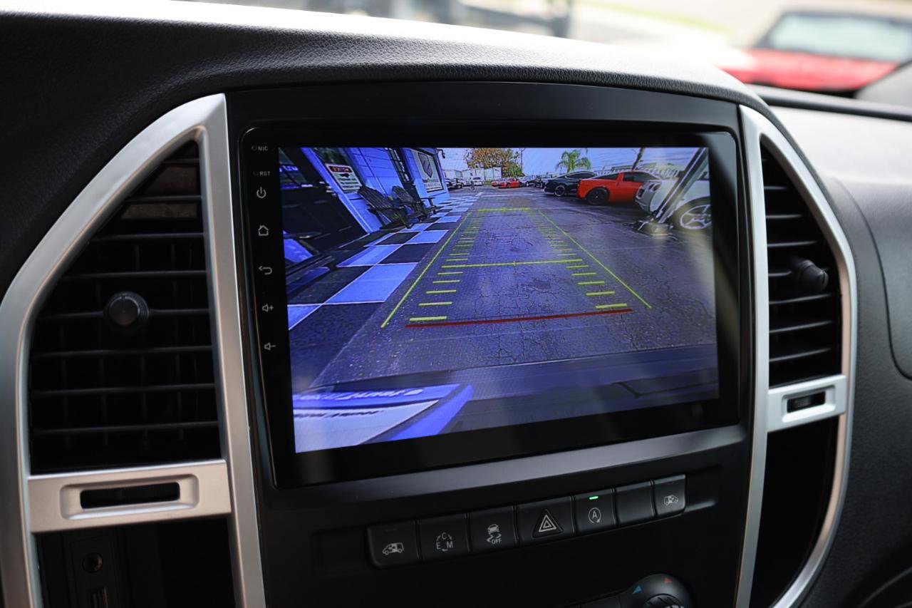 Used 2019 Mercedes-Benz Metris Passenger image 11