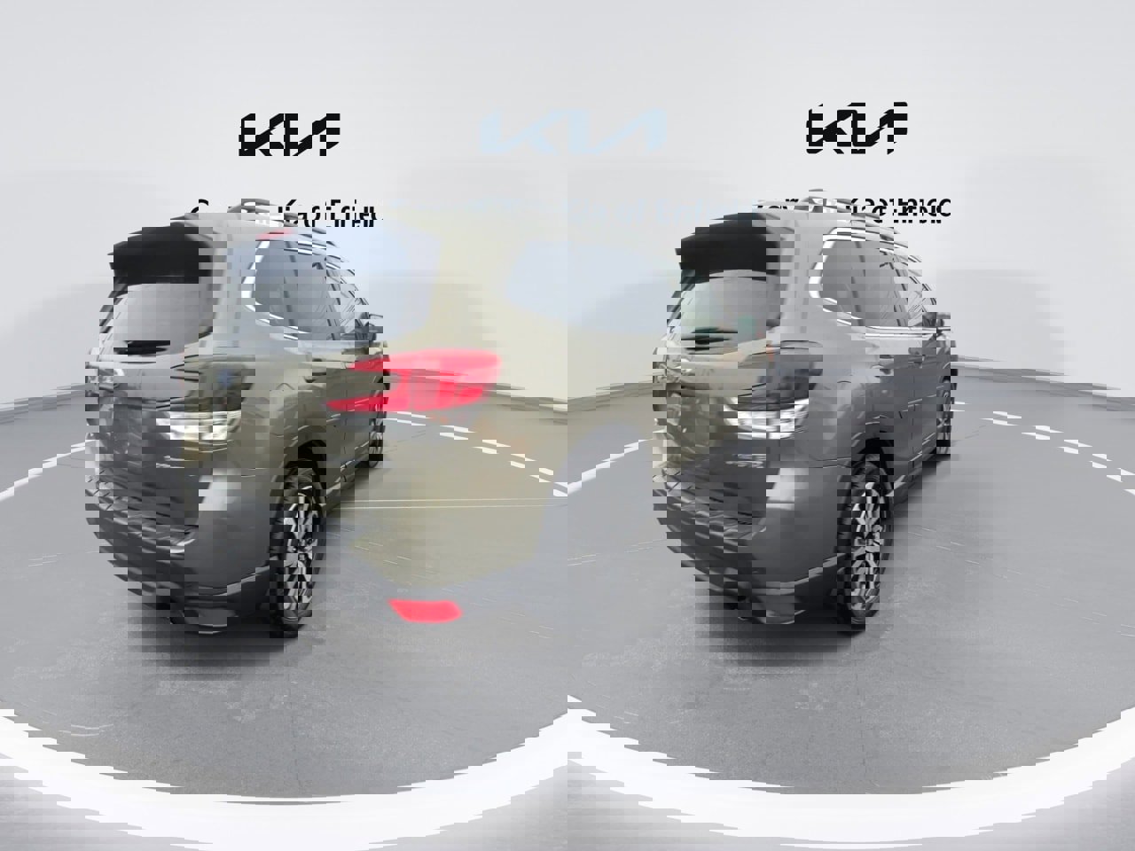 Used 2022 Subaru Forester Limited image 8