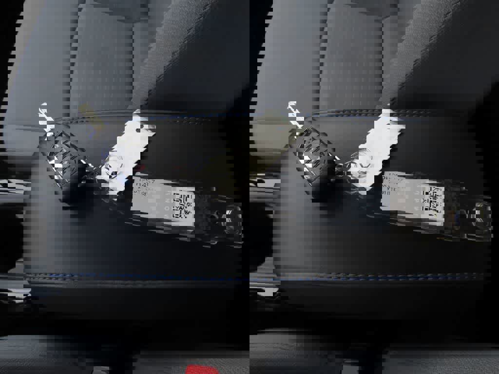 Used 2021 Toyota Corolla SE w/ Carpet Mat Package (TMS) image 24