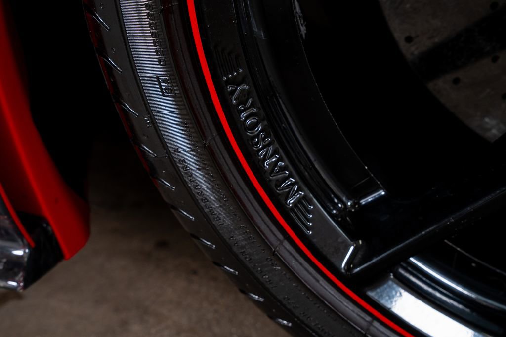 Used 2020 Ferrari 812 Superfast image 12