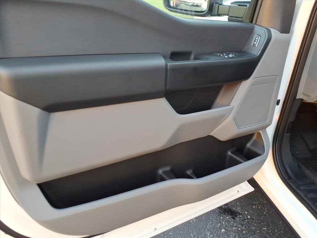 New 2026 Ford F250 XL w/ XL Chrome Package image 7