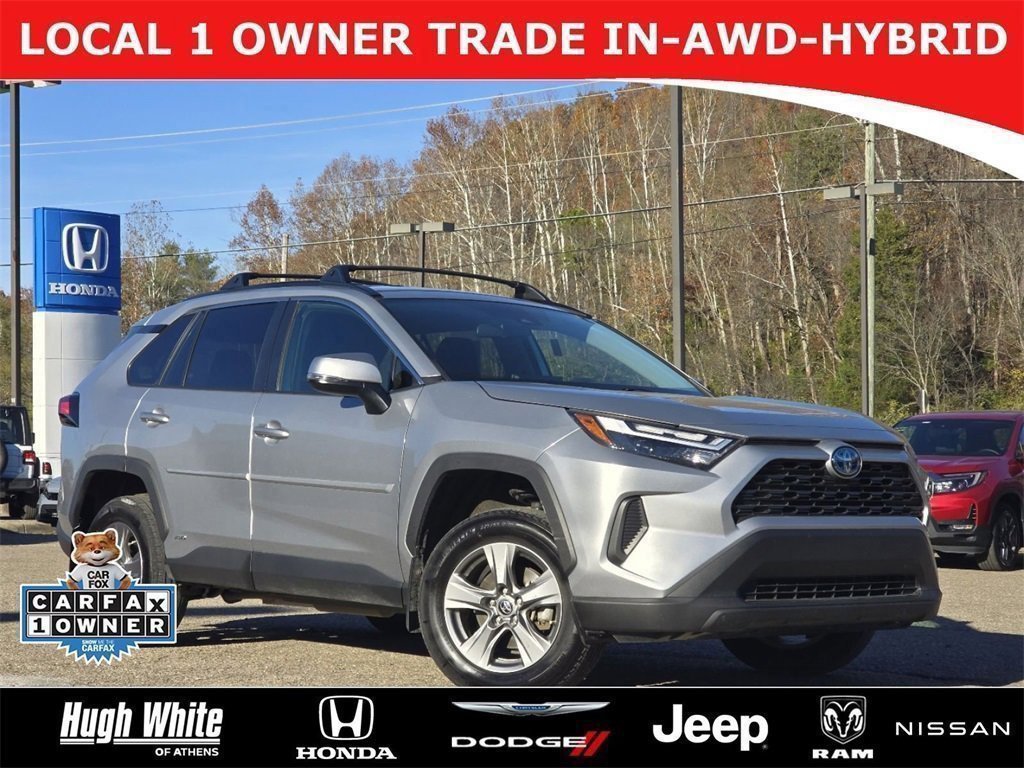 Used 2024 Toyota RAV4 LE video 1