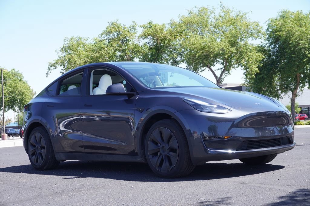 Used 2024 Tesla Model Y Long Range image 4