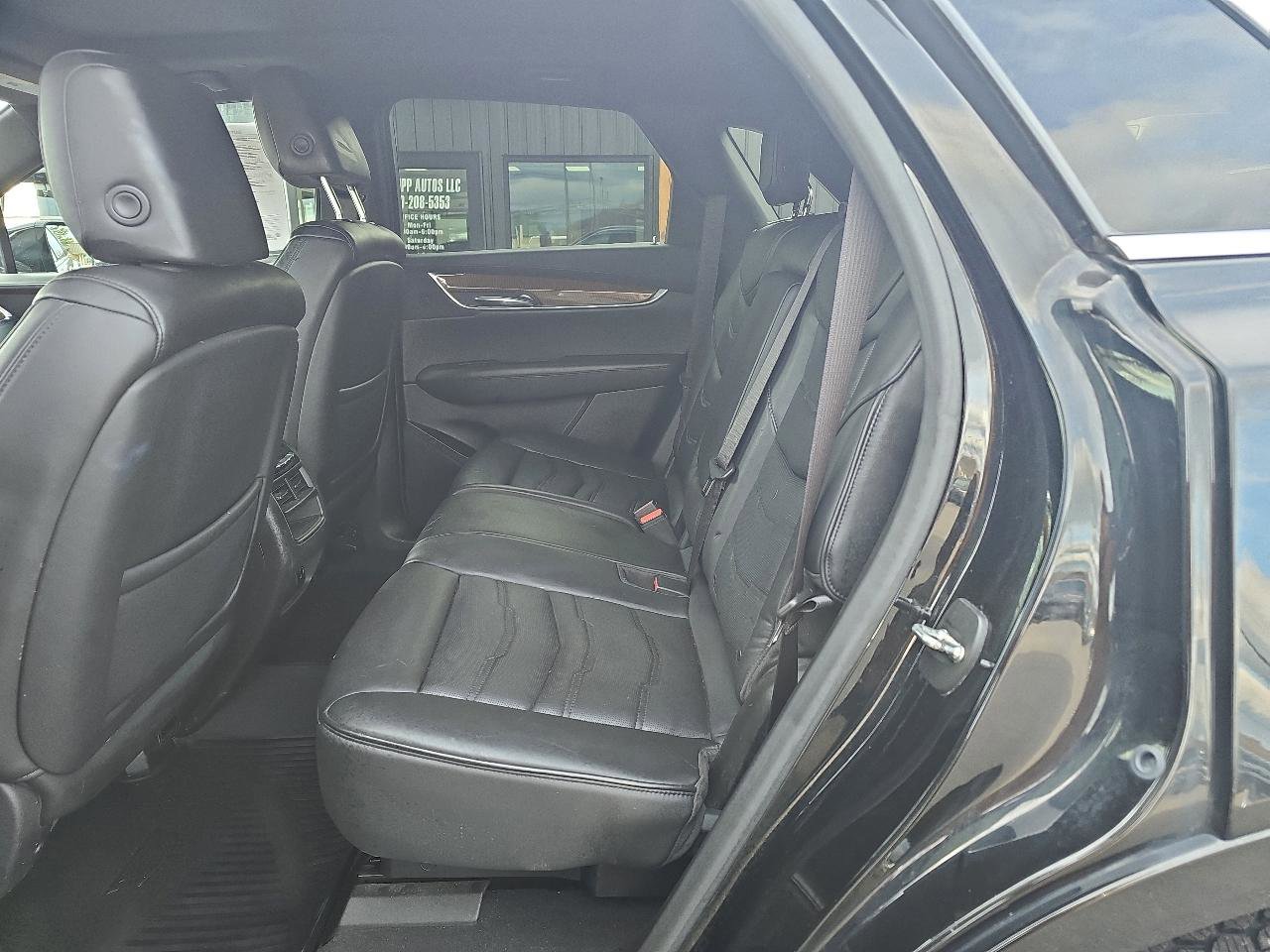 Used 2017 Cadillac XT5 Platinum AWD/4WD image 19