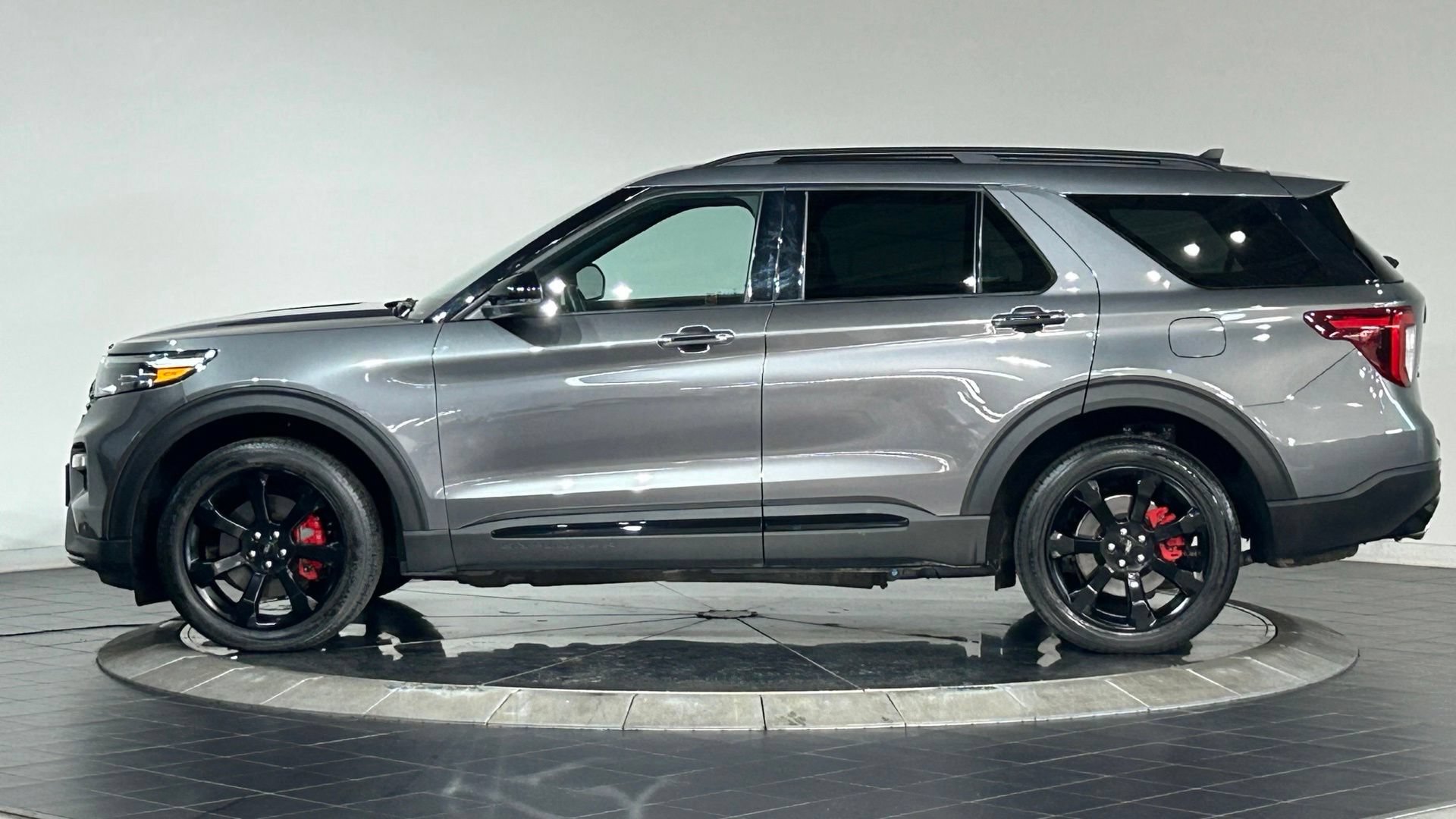 Used 2023 Ford Explorer ST w/ Equipment Group 401A AWD/4WD image 6