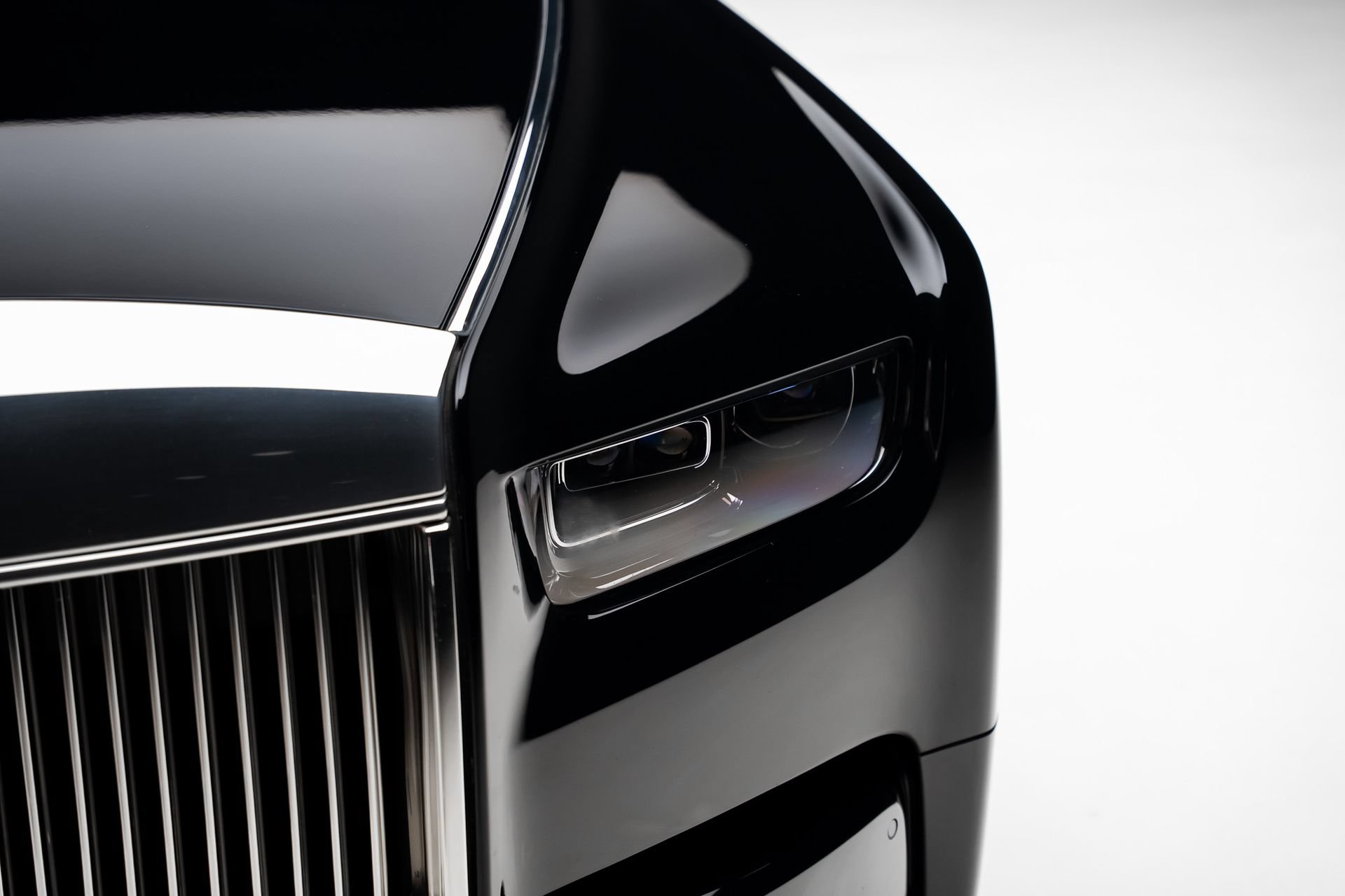 Used 2023 Rolls-Royce Phantom Sedan w/ The Phantom Package RWD image 12