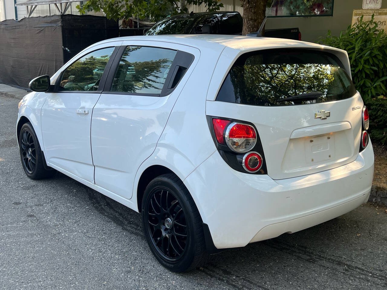 Used 2013 Chevrolet Sonic LS FWD image 3