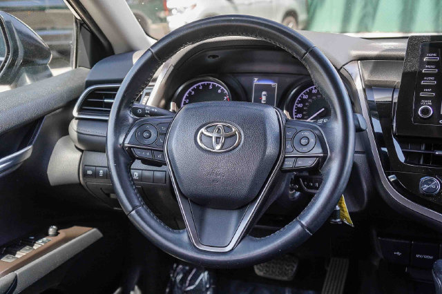 Used 2021 Toyota Camry SE FWD image 18