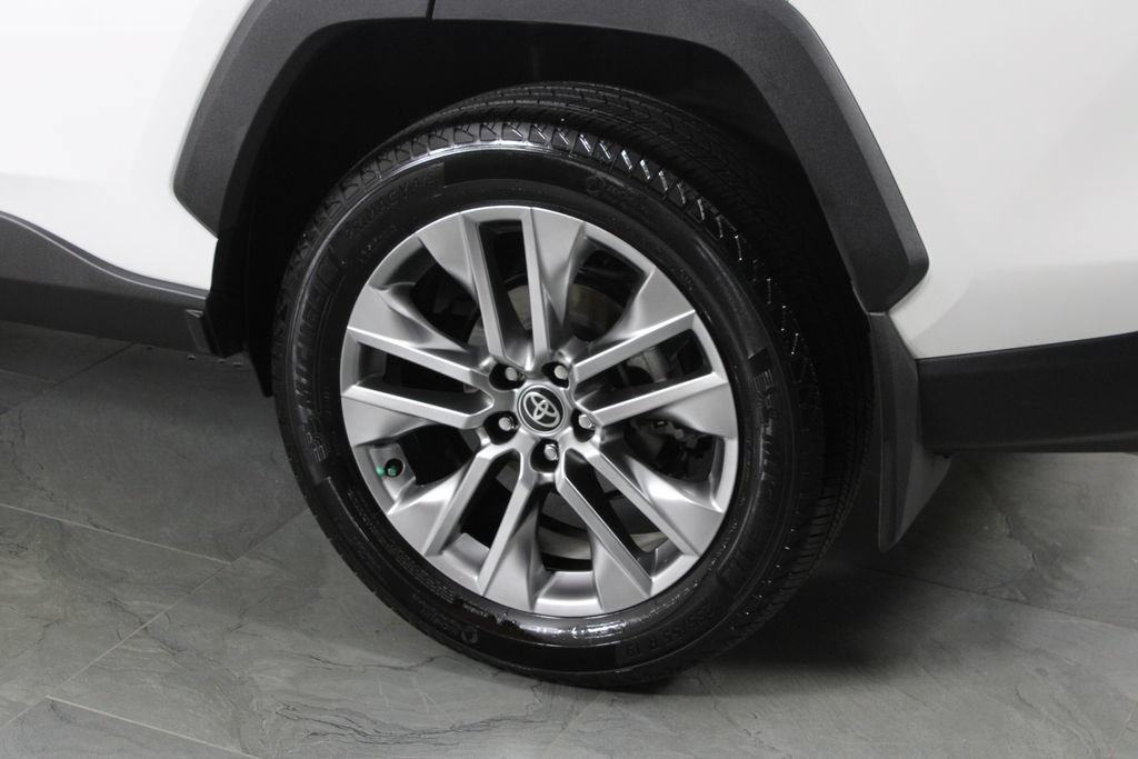 Used 2025 Toyota RAV4 XLE Premium w/ Weather Package FWD image 15