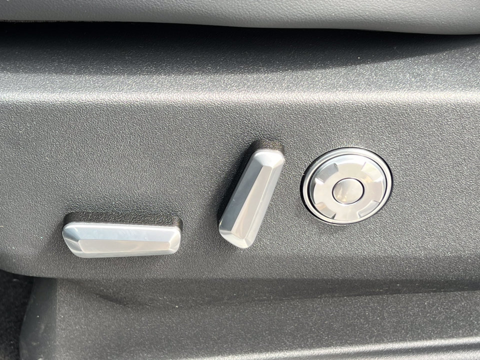 New 2026 Lincoln Navigator Reserve AWD/4WD image 12