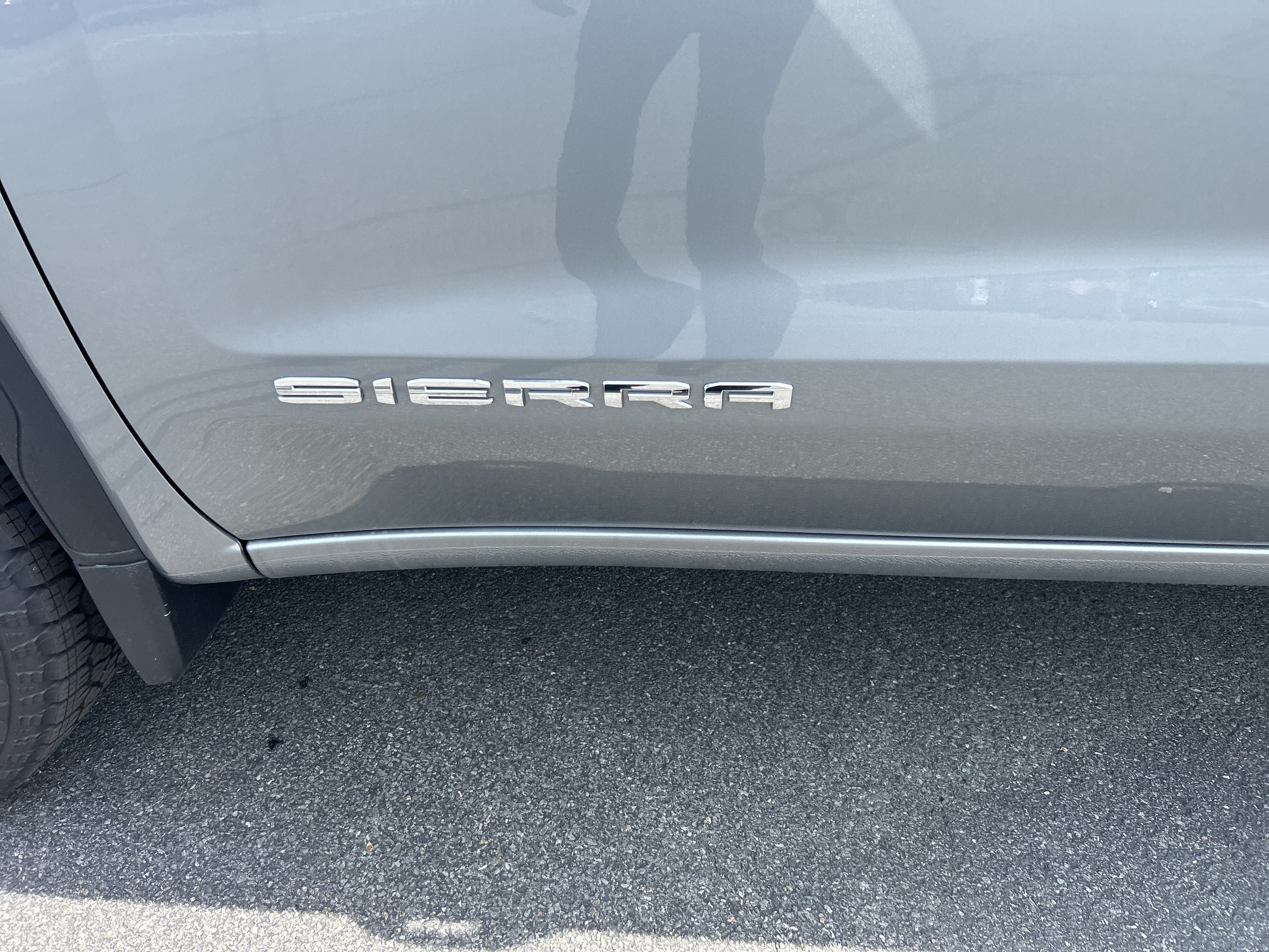 New 2026 GMC Sierra 1500 SLE AWD/4WD image 3