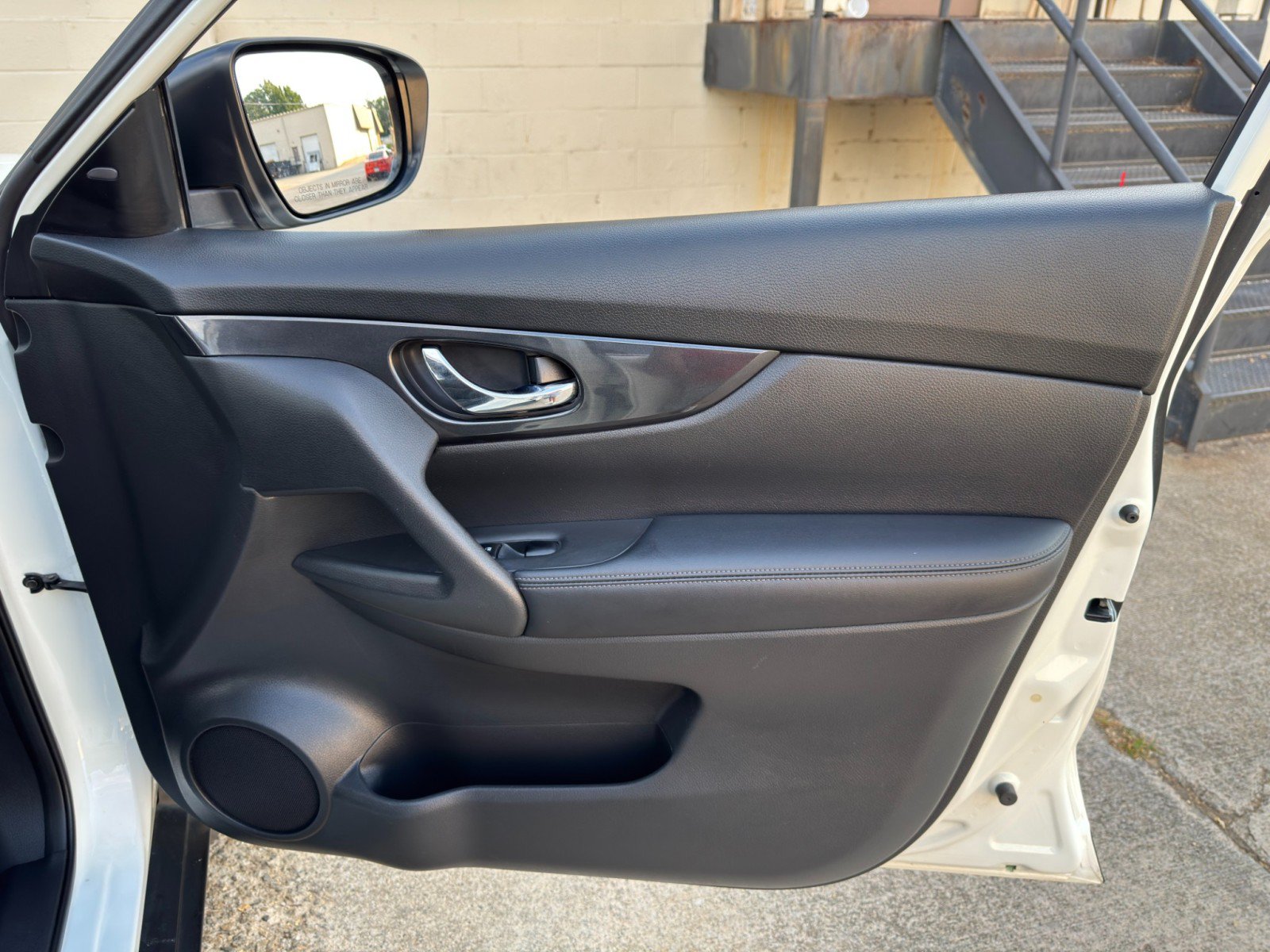 Used 2018 Nissan Rogue SV w/ Premium Package AWD/4WD image 40