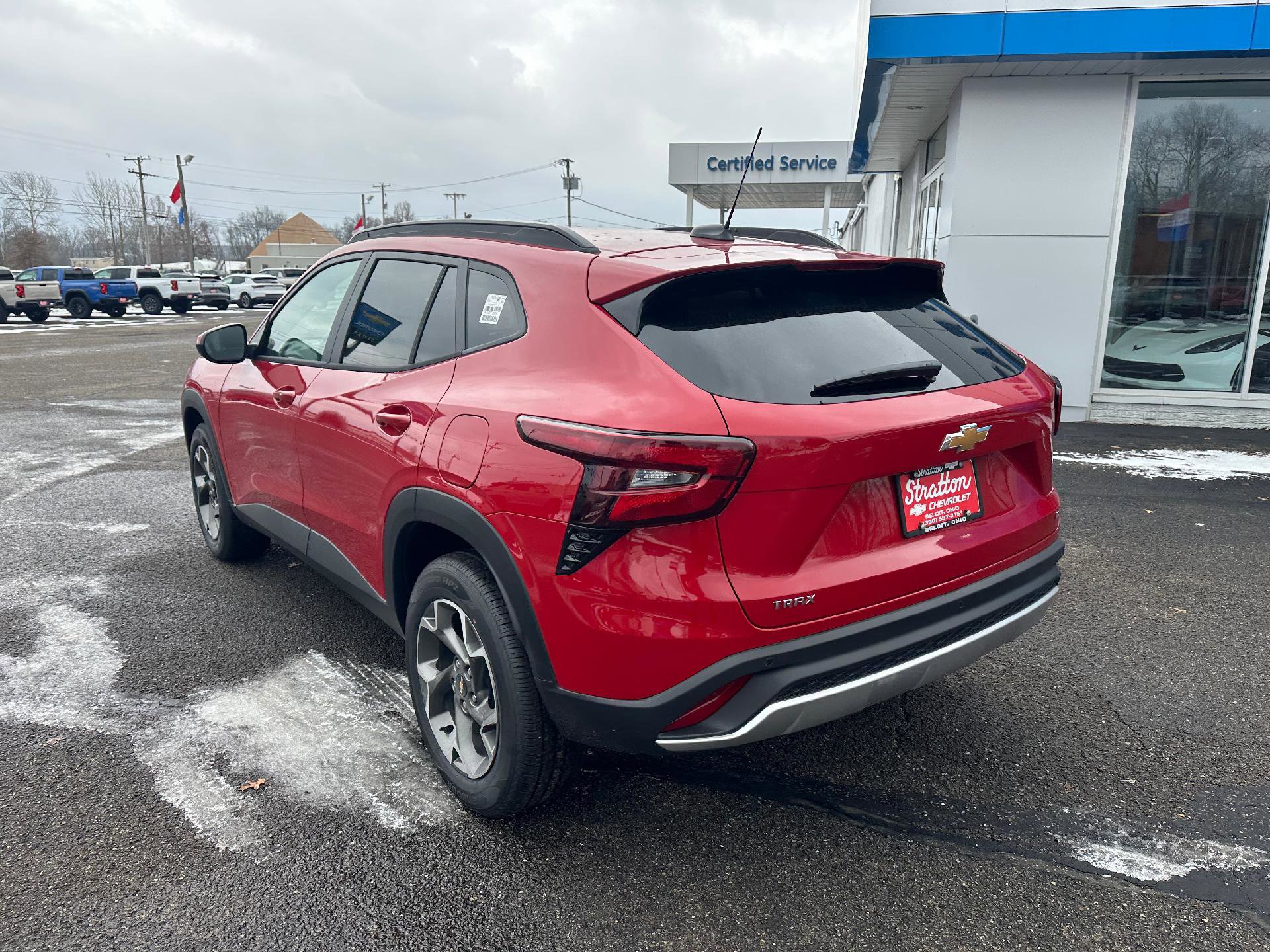 New 2026 Chevrolet Trax LT w/ Sunroof Package FWD image 5