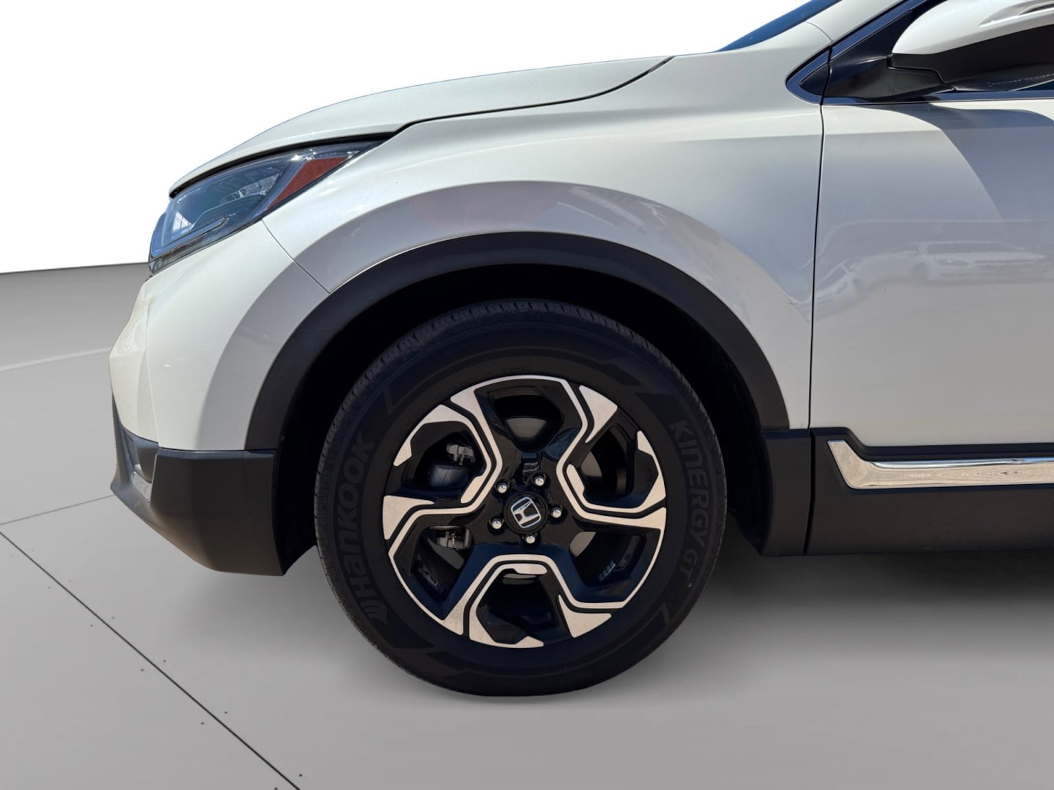 Used 2017 Honda CR-V Touring image 9