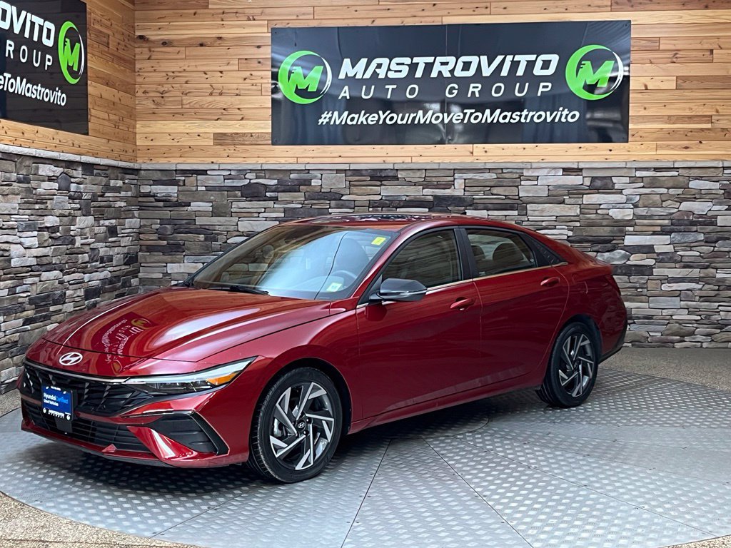 Used 2024 Hyundai Elantra SEL w/ Convenience Package FWD image 5