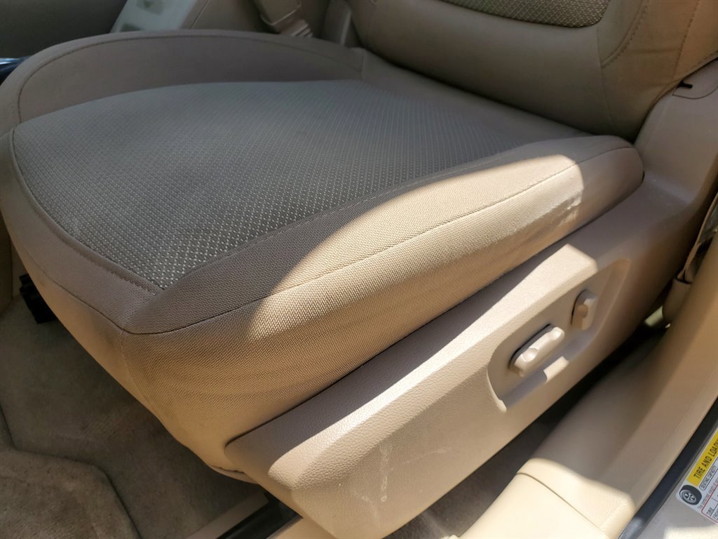 Used 2008 Saturn Vue XR image 16