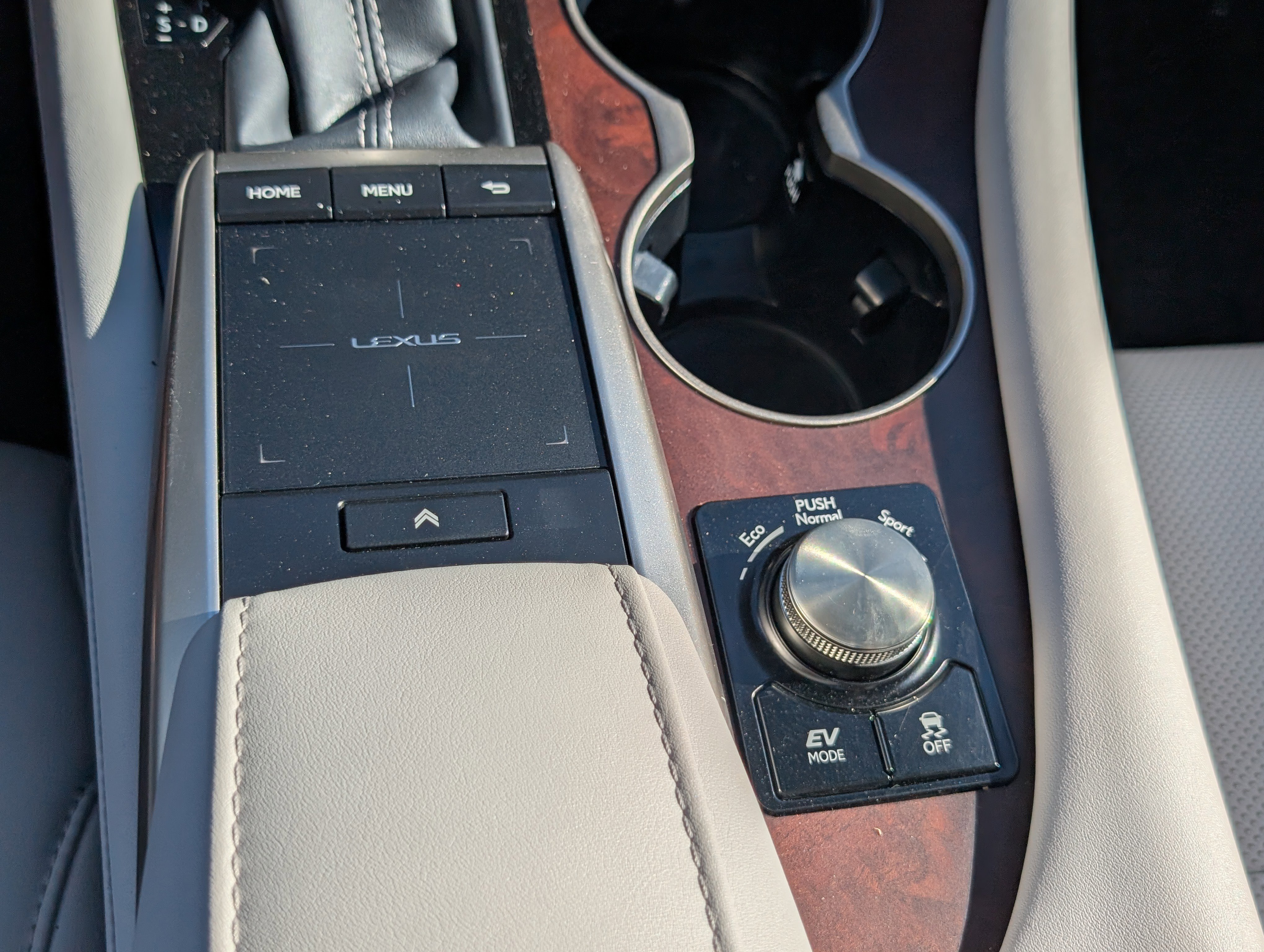 Used 2020 Lexus RX 450h AWD w/ Premium Package image 26