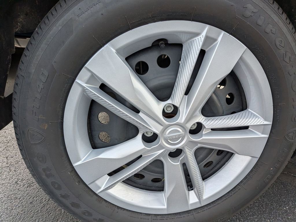 Used 2025 Nissan Kicks Play S image 25