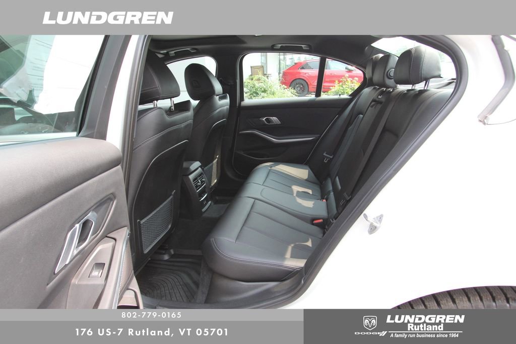 Used 2022 BMW 330i xDrive Sedan w/ Premium Package image 29