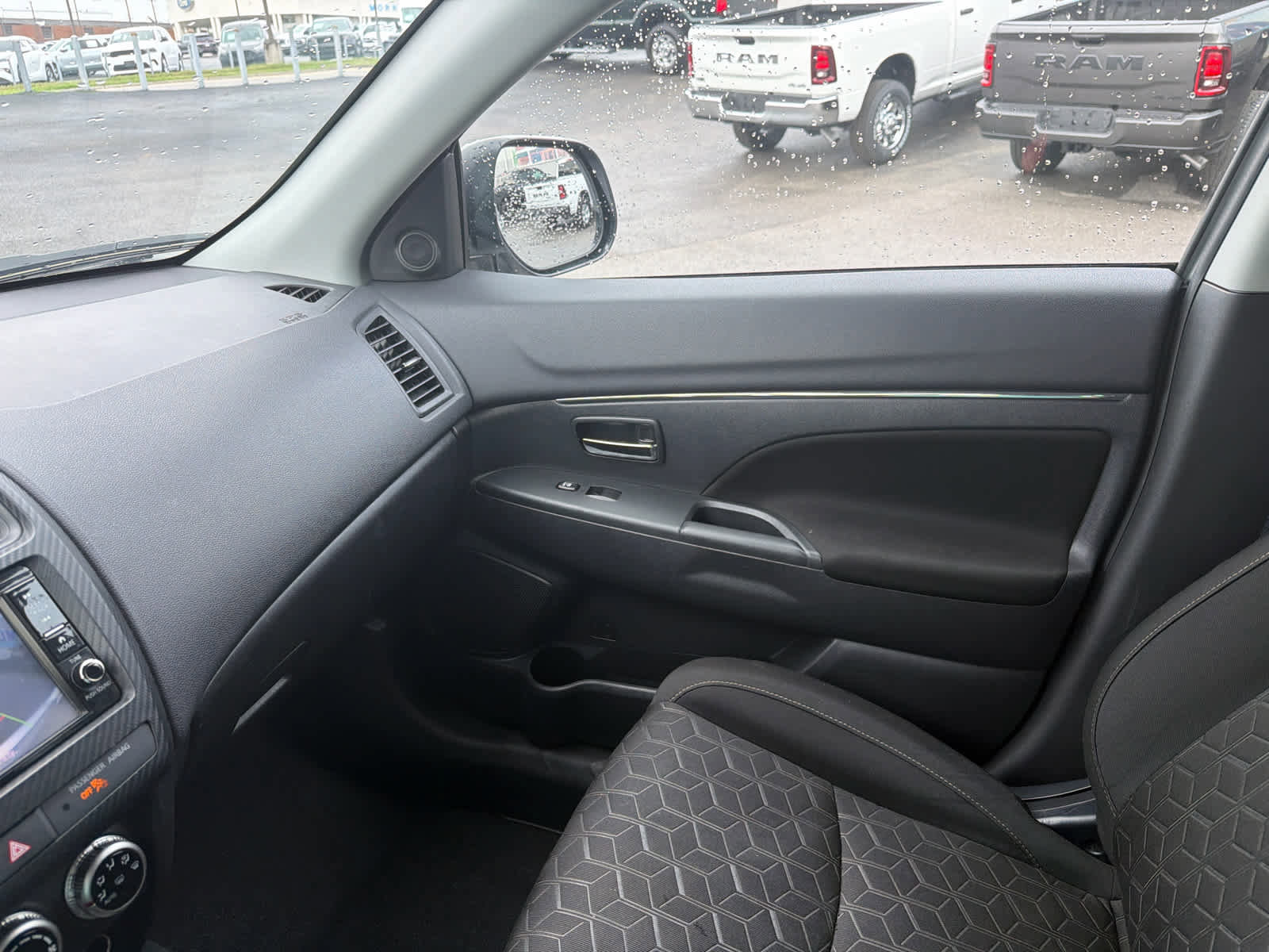 Used 2024 Mitsubishi Outlander Sport ES image 30