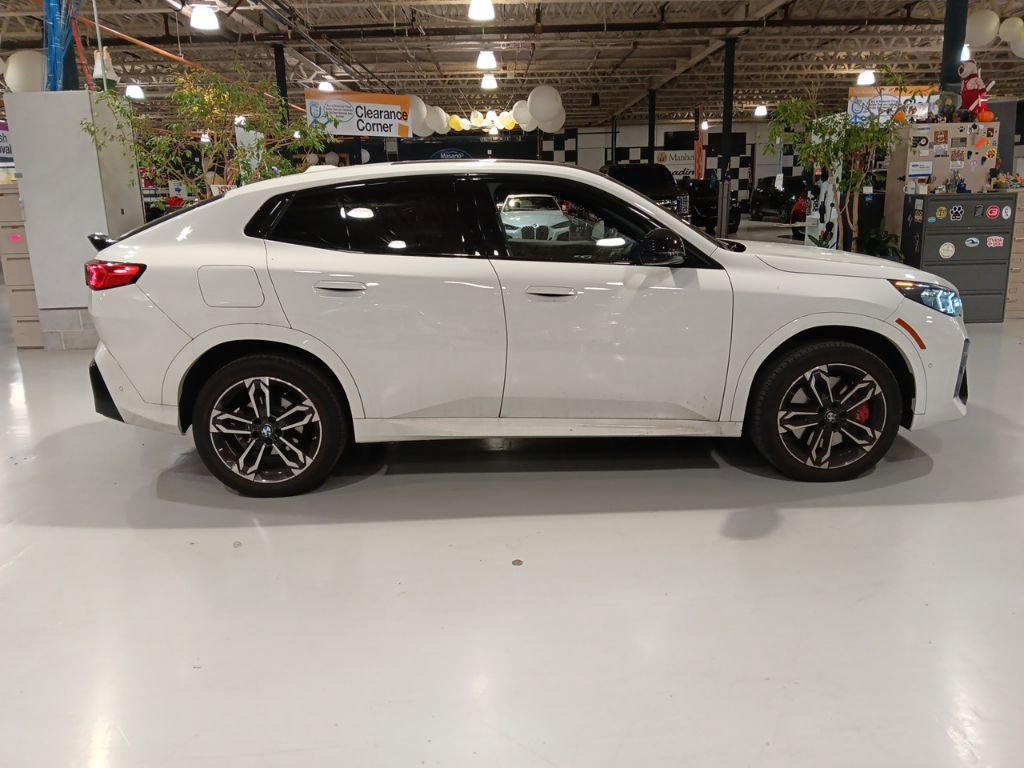 Used 2024 BMW X2 xDrive28i w/ M Sport Package image 5