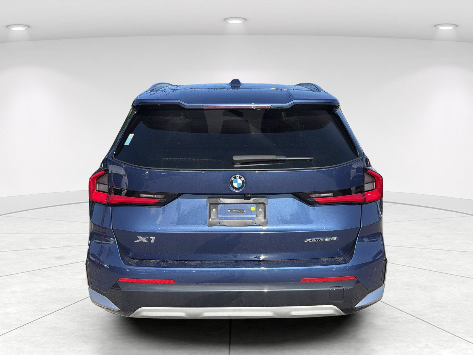 Used 2023 BMW X1 xDrive28i w/ Premium Package AWD/4WD image 5