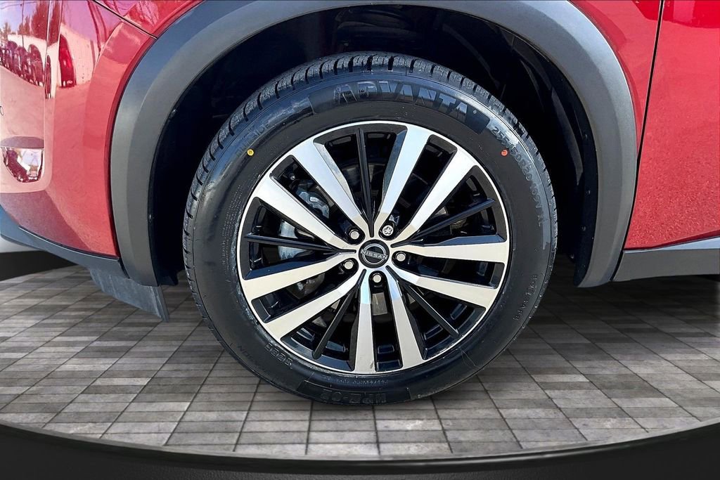 Used 2023 Nissan Pathfinder Platinum AWD/4WD image 36