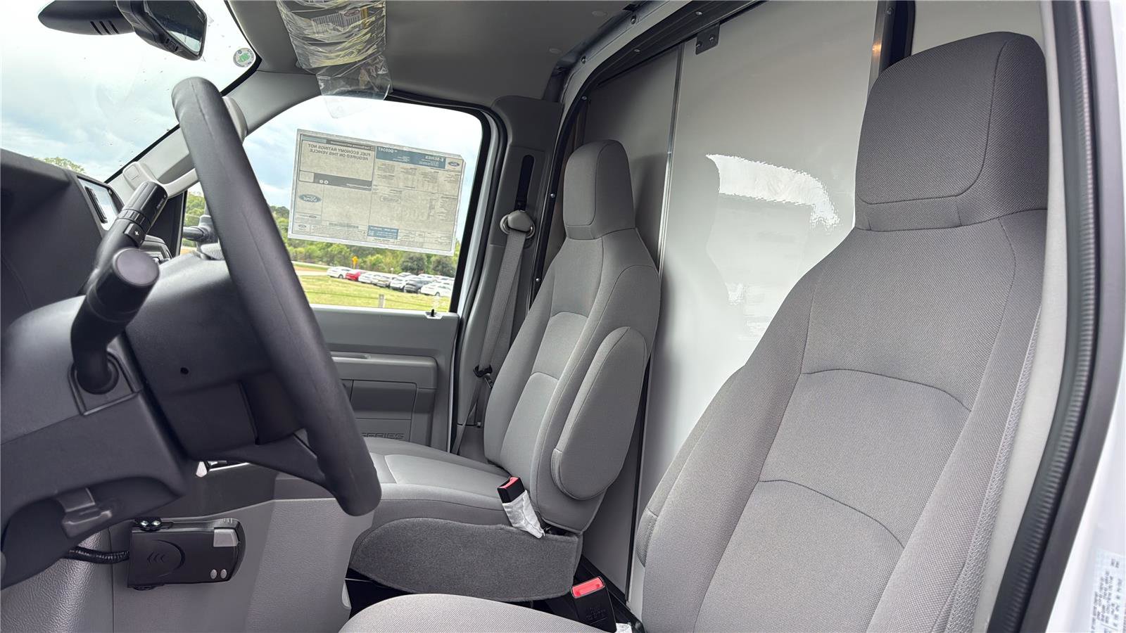 New 2027 Ford E-350 and Econoline 350 Super Duty RWD image 10