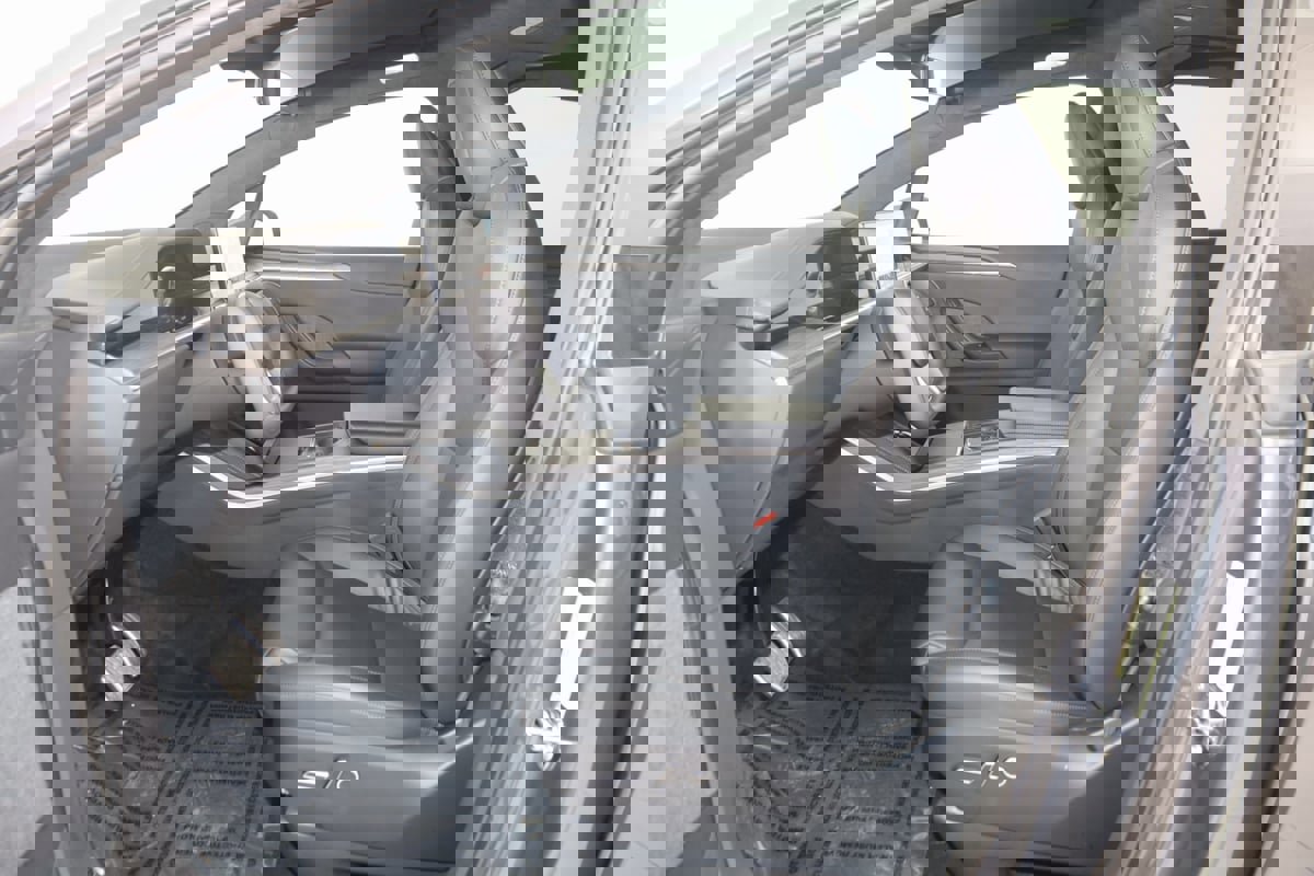 Used 2022 Tesla Model X image 12