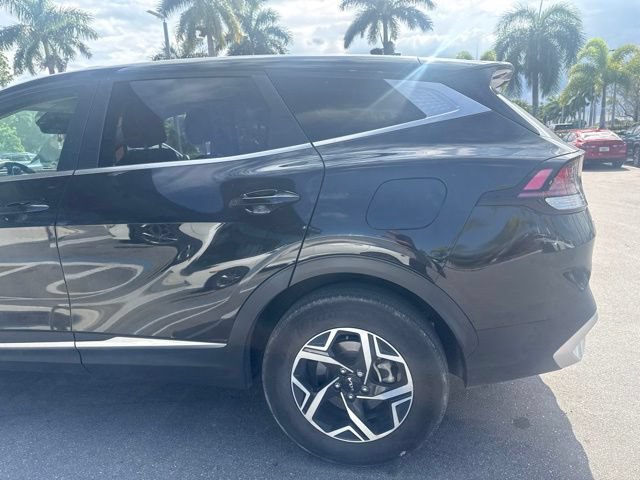Used 2024 Kia Sportage LX AWD/4WD image 7