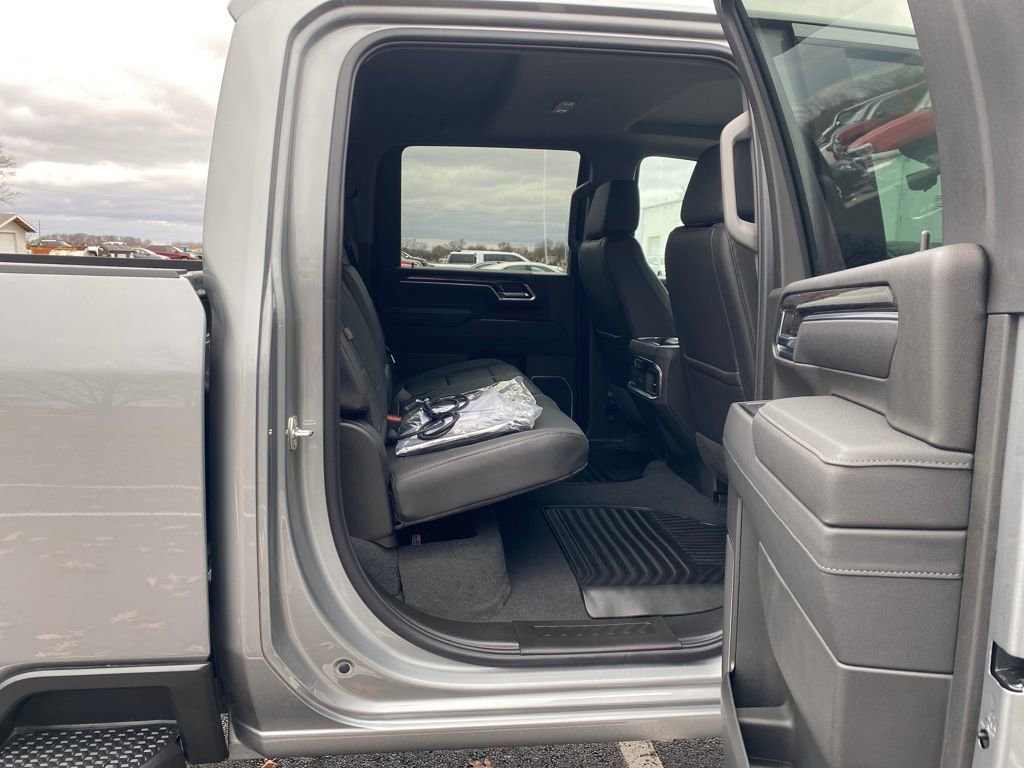 New 2026 Chevrolet Silverado 3500 LTZ w/ LTZ Premium Package image 15