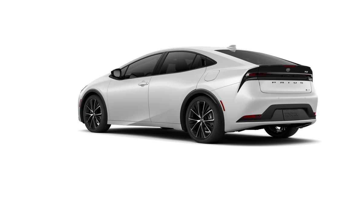 New 2026 Toyota Prius XLE FWD image 38