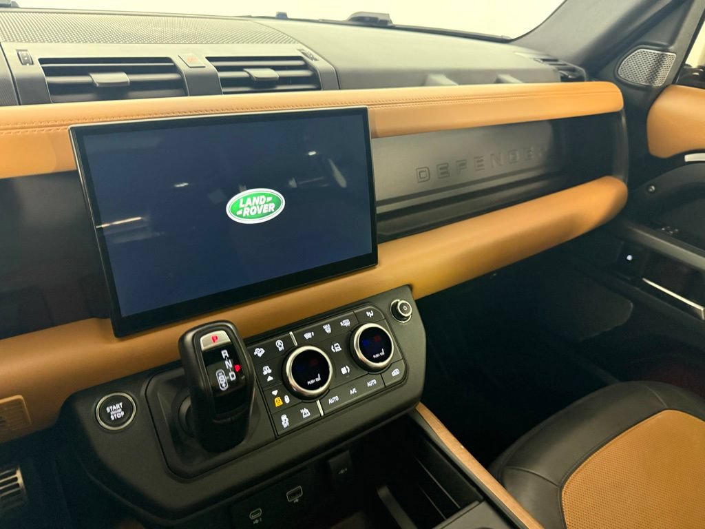 Used 2023 Land Rover Defender 110 X AWD/4WD image 25