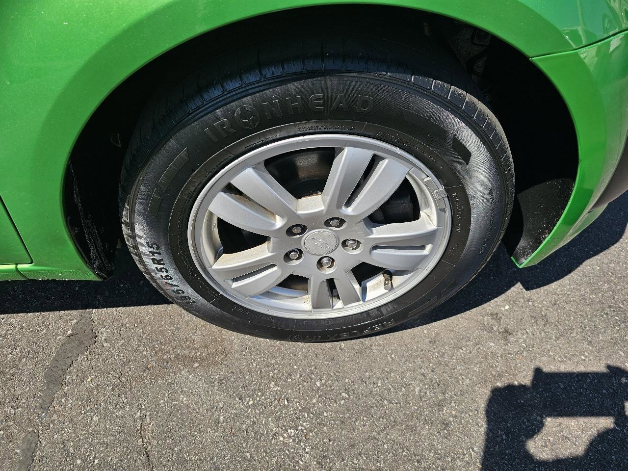 Used 2016 Chevrolet Sonic LT w/ Driver Confidence Package FWD image 13