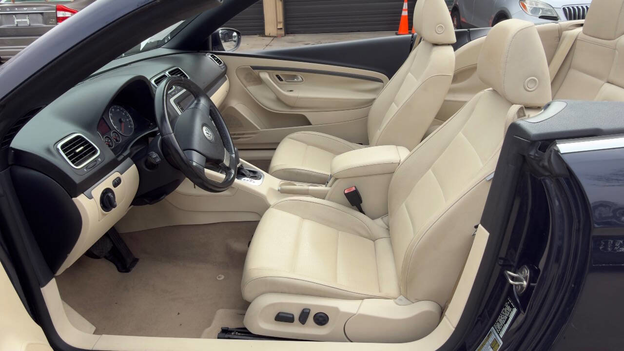 Used 2009 Volkswagen Eos Komfort FWD image 19